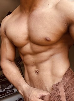 Naveen Kumar - Acompañantes masculino in Ahmedabad Photo 1 of 3