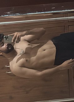 NAVII - Male companion in Chandigarh Photo 4 of 5