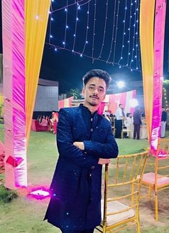 Navin - Male escort in Gurgaon Photo 3 of 3