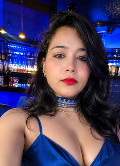 Navisha Independent Call Girl No Adv - puta in Bangalore Photo 1 of 3