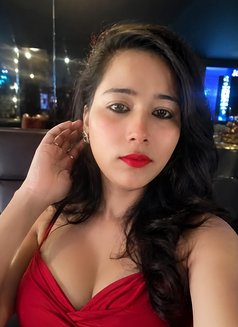 Navisha Independent Call Girl No Adv - puta in Bangalore Photo 2 of 3