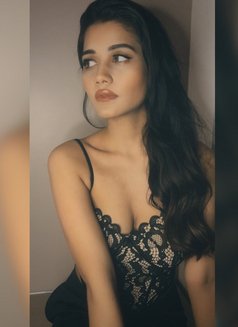 Naviya College Girl - escort in Ajmān Photo 4 of 5