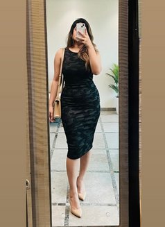 Naviya College Student - escort in Dubai Photo 3 of 5