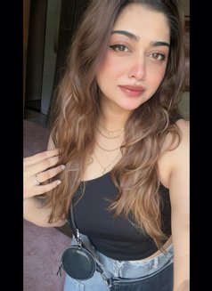 Naviya Indian Model - escort in Abu Dhabi Photo 3 of 6