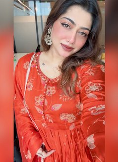 Naviya Vip Model - escort in Ajmān Photo 2 of 4