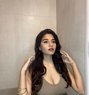 Naviya Vip Model - puta in Dubai Photo 1 of 4