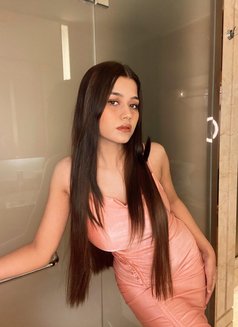 Naviya Vip Model - puta in Dubai Photo 3 of 5