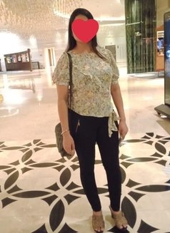 Navleen Kaur - escort in Chandigarh Photo 1 of 5