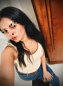 Navodya - escort in Colombo Photo 4 of 6