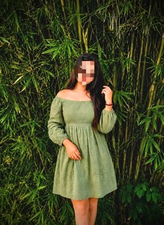 Navodya - escort in Colombo Photo 5 of 6