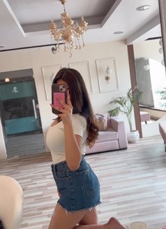 Navya Busty Indian Model - escort in Abu Dhabi Photo 4 of 4