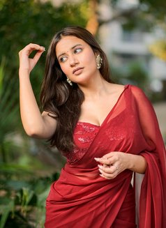 Navya Indian Student - puta in Dubai Photo 5 of 5