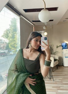 Navya Indian Student - escort in Dubai Photo 2 of 4