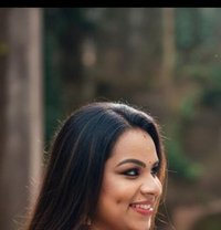 Navya Nair - Acompañantes transexual in Bangalore