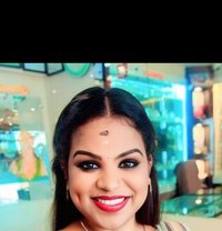 Navya Nair - Acompañantes transexual in Bangalore
