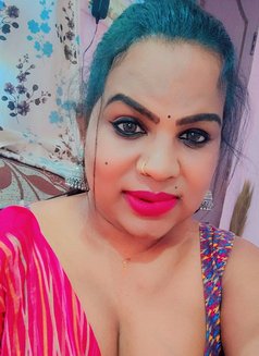 Navya Nair - Transsexual escort in Bangalore Photo 2 of 3