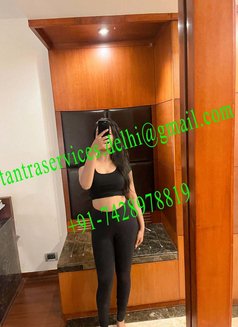 Navya Tantra & Nuru Girl - masseuse in Noida Photo 3 of 4