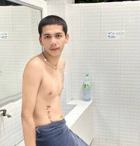 นาวิน - Masajista in Phuket