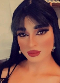 AGWAN - Transsexual escort in Beirut Photo 3 of 16
