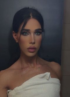 Nay - Transsexual escort in Beirut Photo 2 of 3