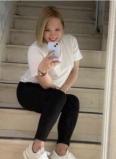 Naya - Transsexual escort in Muscat Photo 1 of 2