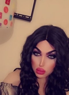 Naya Hot - Transsexual escort in Beirut Photo 2 of 9