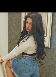 Naya - escort in Beirut Photo 3 of 5