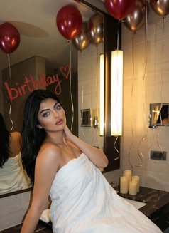 Naya - escort in Beirut Photo 5 of 5