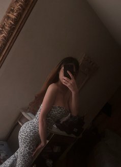 Naya - Transsexual escort in Beirut Photo 9 of 15