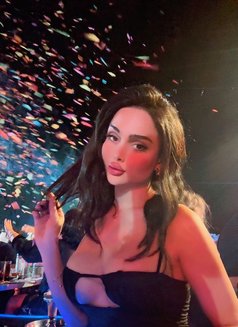 Naya - Transsexual escort in Beirut Photo 7 of 11