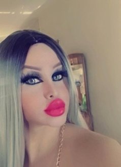 Naya - Transsexual escort agency in Beirut Photo 2 of 9