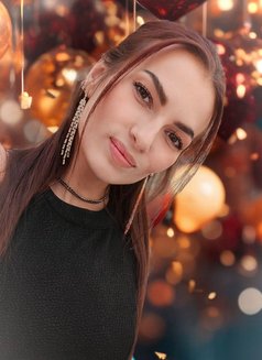 Naya - escort in İstanbul Photo 13 of 14