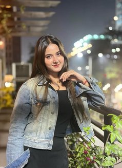 Nayara - escort in Colombo Photo 5 of 11