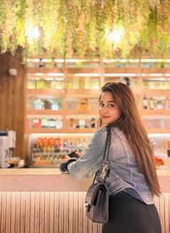 Nayara - escort in Colombo Photo 6 of 11