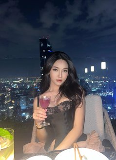 Nayef Luxury has a big and strong cock - Transsexual escort in Dubai Photo 9 of 12