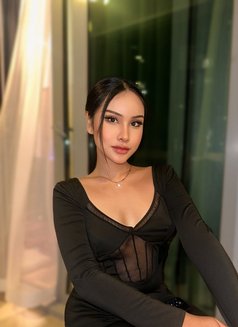 นาเยฟ - masseuse in Riyadh Photo 9 of 30