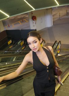 Nayef Luxury has a big and strong cock - Acompañantes transexual in Dubai Photo 1 of 11