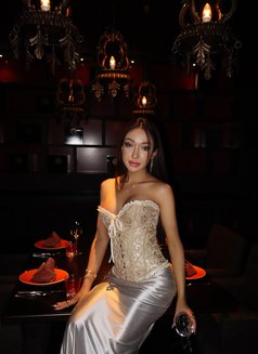 Nayef Luxury has a big and strong cock - Acompañantes transexual in Dubai Photo 3 of 11