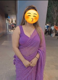 Nayi neveli hot bhabhi🫦 🥞 - Intérprete de adultos in New Delhi Photo 29 of 30