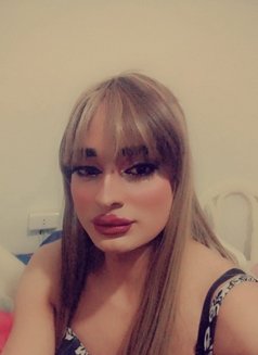 Nayi - Transsexual escort in Beirut Photo 9 of 18
