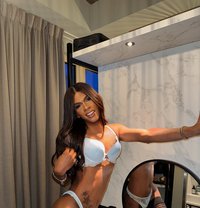 Nayla Latina 23cm - Transsexual escort in Dubai