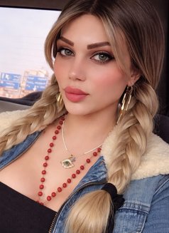 Nayosh - Transsexual escort in Beirut Photo 12 of 14