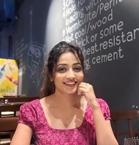 Nayra - puta in Chennai