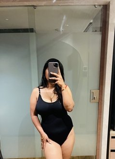 Nayra - escort in Mumbai Photo 1 of 5