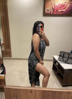 Nayra - escort in Mumbai Photo 2 of 5