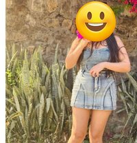 Nayra cam and real meet - escort in Noida