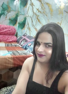 Nayra Singh - Transsexual escort in New Delhi Photo 3 of 8