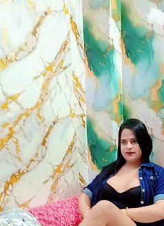 Nayra Singh - Transsexual escort in New Delhi Photo 6 of 8