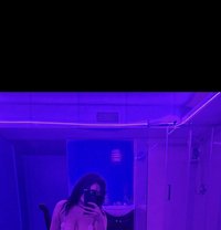 Nazanin - puta in Montreal