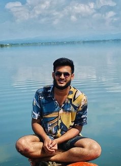 Nafiz - Male escort in Dhaka Photo 2 of 10